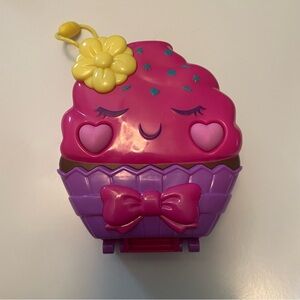 Polly Pocket Something Sweet Cupcake Compact Playset see pics for contents